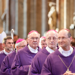 Stephansdom: Österreich nahm Abschied von Papst Franziskus